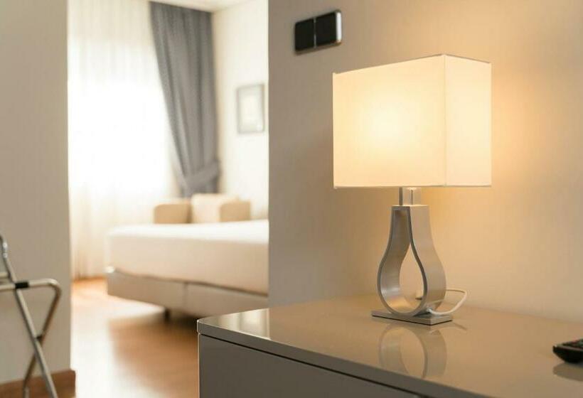 ジュニアスイート, Sercotel Tres Luces