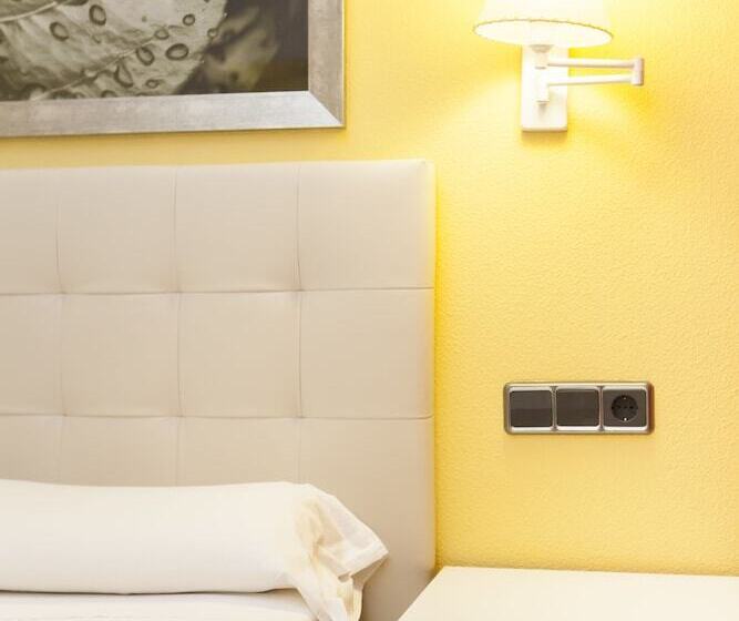 スタンダードシングルルーム, Sercotel Tres Luces