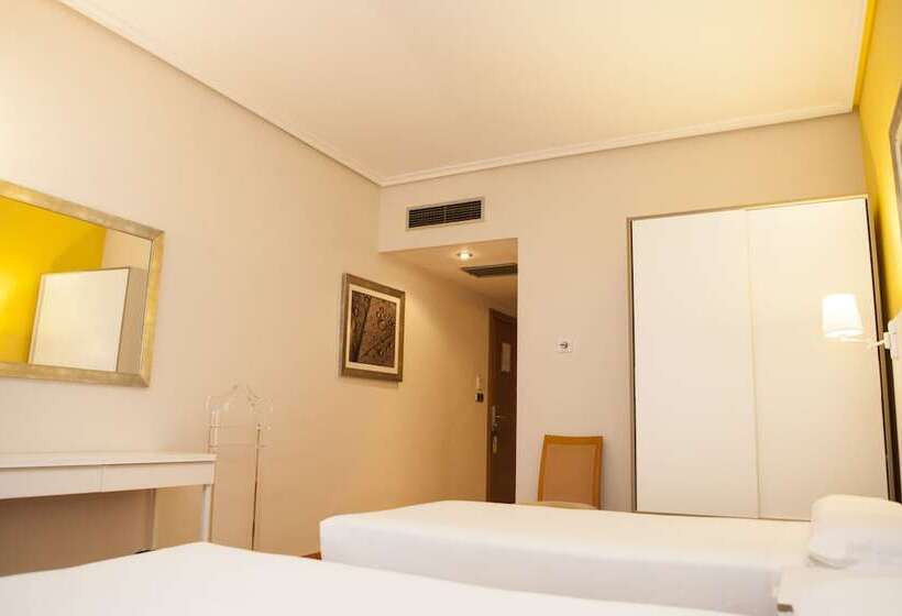 スタンダードルーム, Sercotel Tres Luces