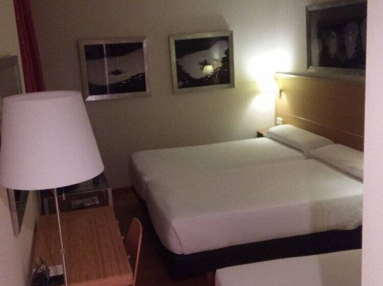 스탠다드 트리플 룸, Sercotel Tres Luces