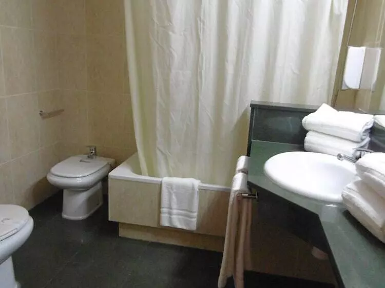 Standard Neljän Hengen Huone, Apartamentos Solimar