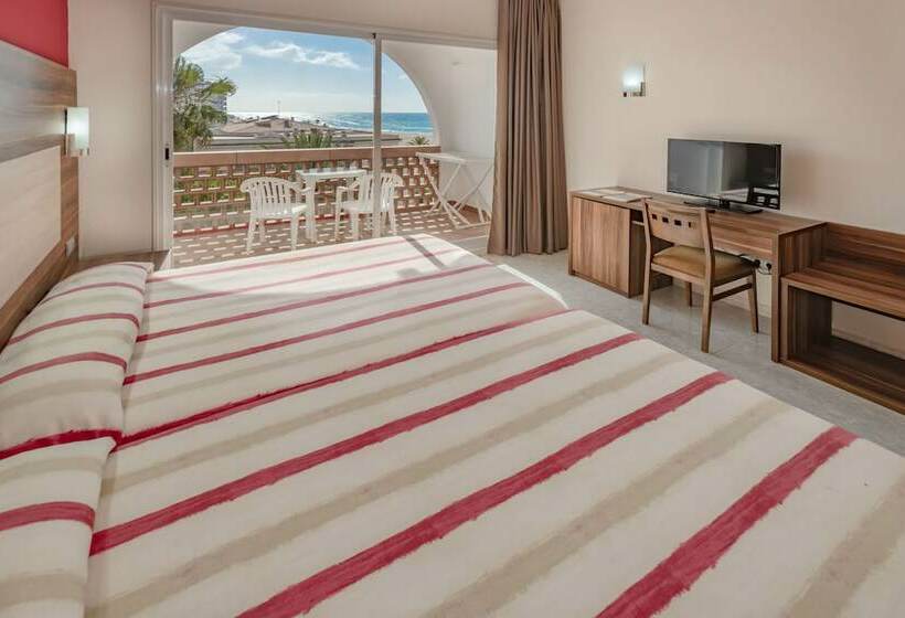 标准四人间侧面带海景, 4r Gran Europe