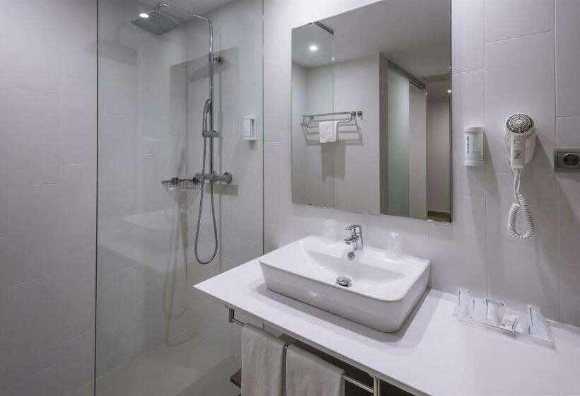 带海景标准四人间, 4r Gran Europe