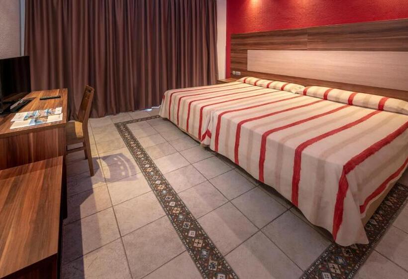 标准三人间, 4r Gran Europe