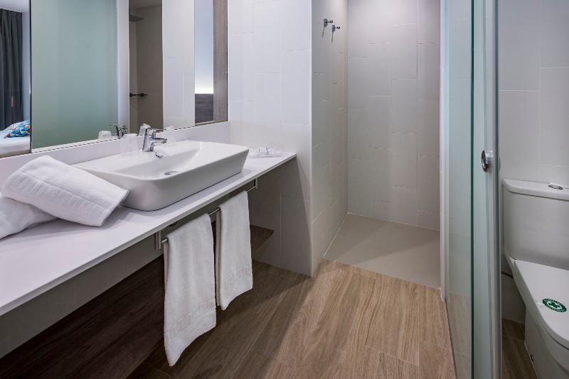 带海景标准四人间, 4r Gran Europe