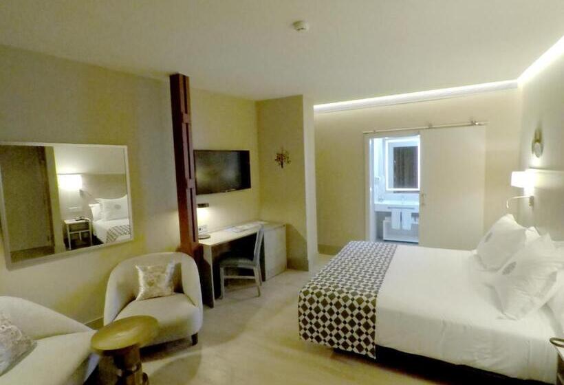 Номер Deluxe с Террасой, America Sevilla