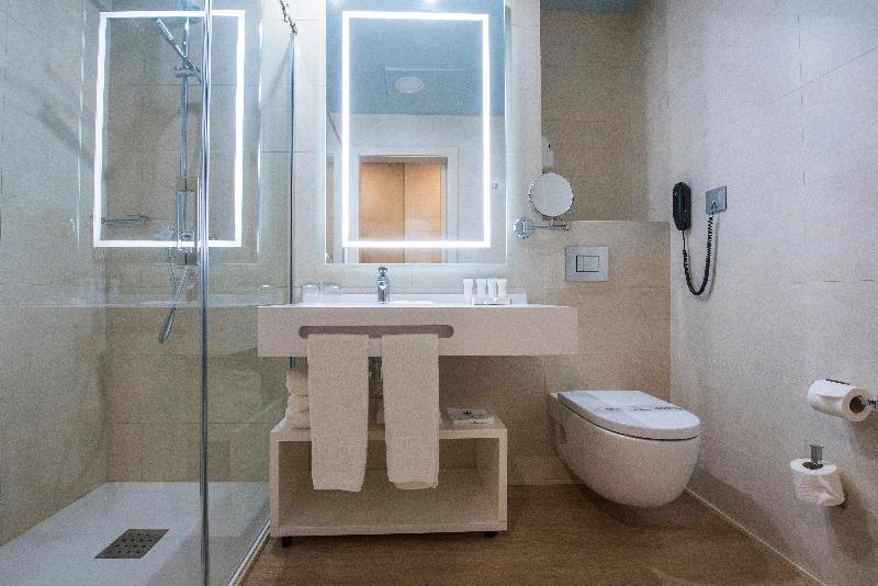 Номер Премиум, America Sevilla