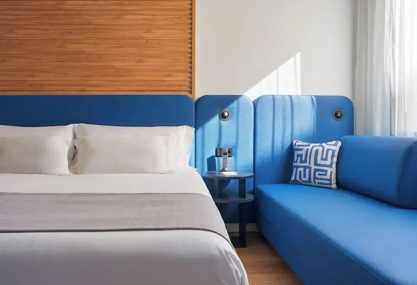 اتاق استاندارد سه نفره, Barceló Santa Cruz Contemporáneo