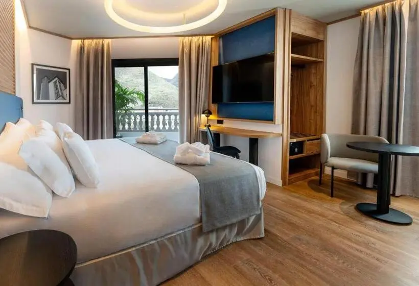 اتاق استاندارد با بالکن, Barceló Santa Cruz Contemporáneo