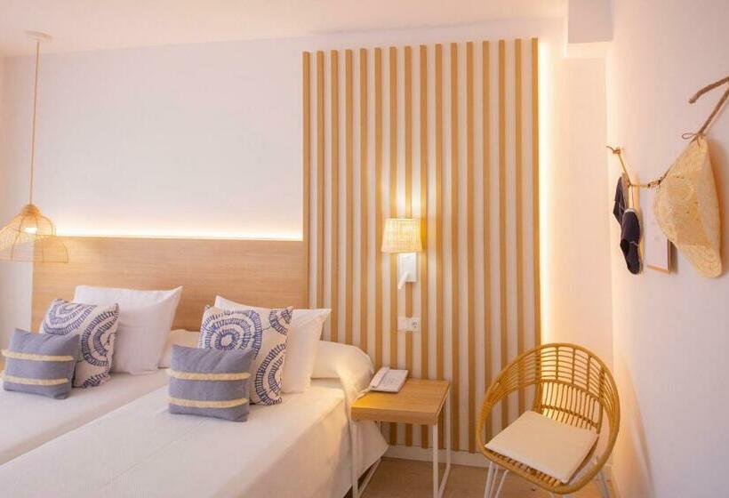 Standard Room Pool View