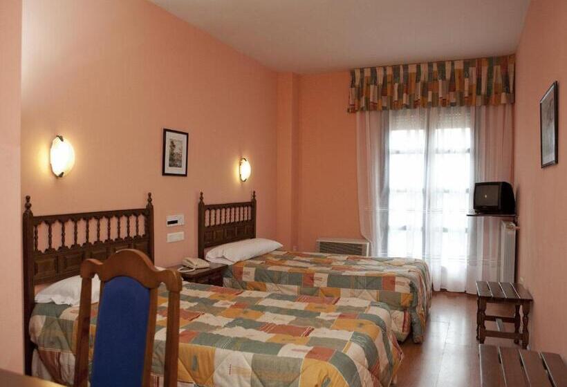 Quarto Triplo Estandar, Casa Aurelia