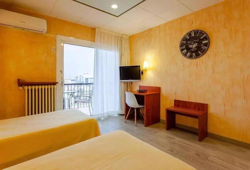 Habitació Estàndard amb Terrassa, Checkin Travé