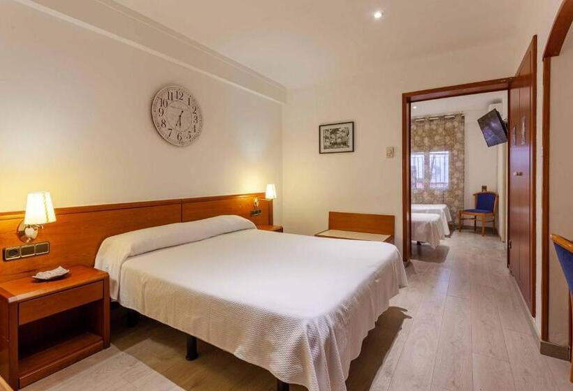 اتاق استاندارد چهار تخته, Checkin Travé