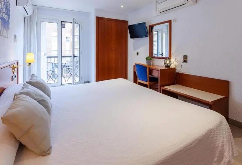 Habitació Estàndard amb Terrassa, Checkin Travé