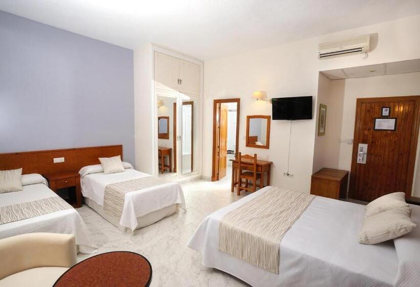 Четырехместный Номер Стандарт, Complejo Los Rosales