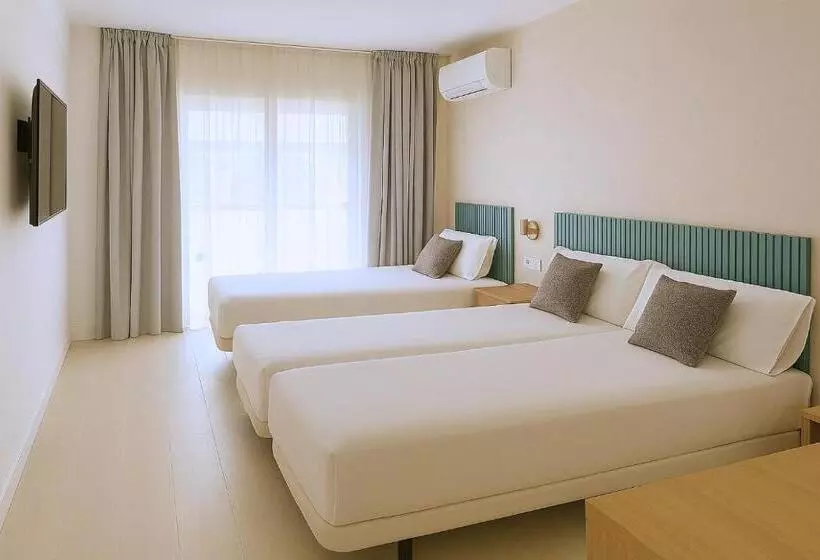 اتاق استاندارد سه تخته با بالکن, Eurosalou & Spa
