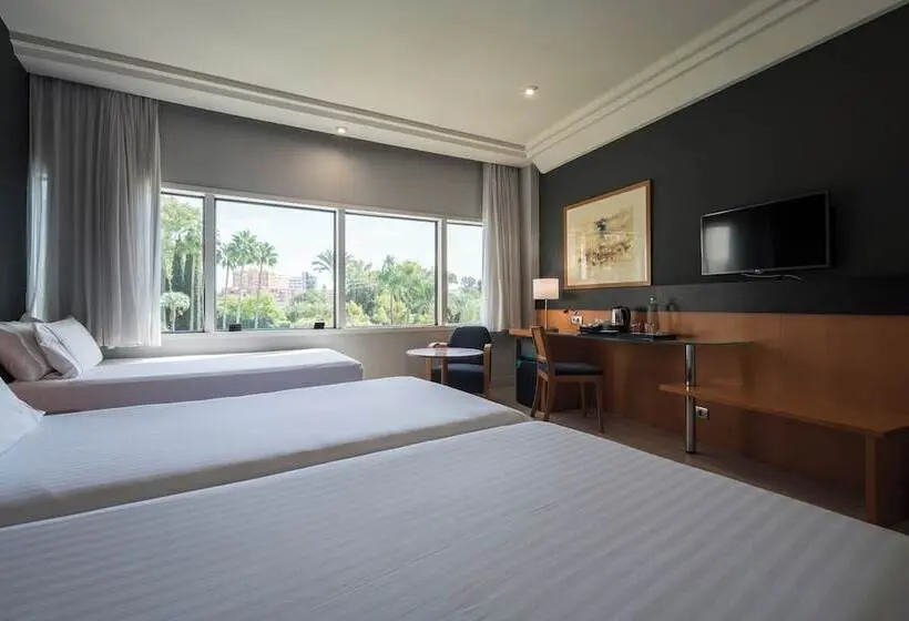اتاق استاندارد سه نفره, Eurostars Al-Ándalus Palace