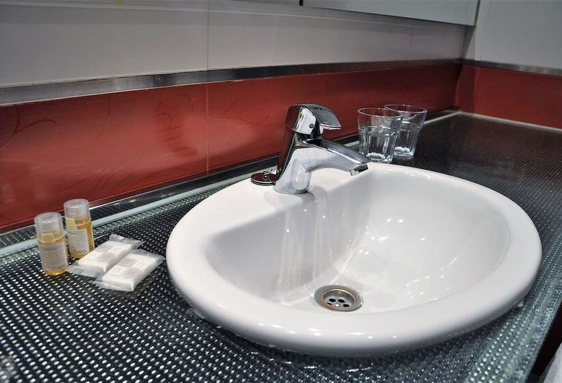 غرفة قياسية, Feria