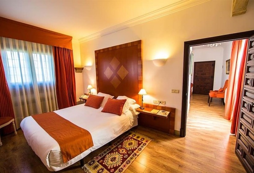 سوییت جونیور, Hacienda Del Cardenal