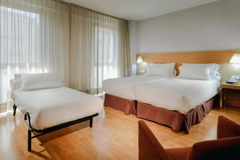 اتاق استاندارد, Hesperia Zaragoza Centro