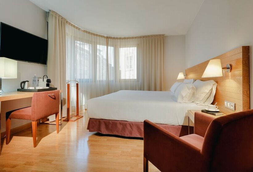 Номер Стандарт, Hesperia Zaragoza Centro