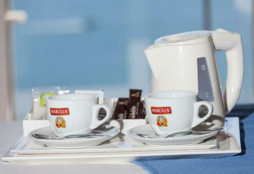 اتاق استاندارد یک نفره, Isabel