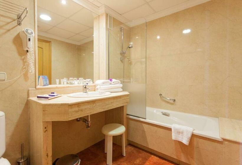 اتاق استاندارد یک نفره, Isabel