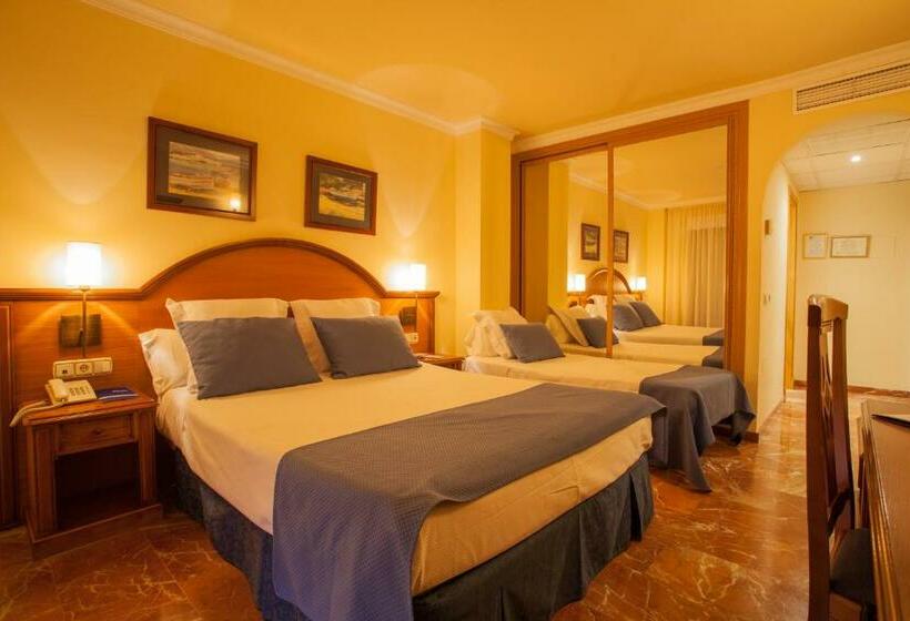 اتاق اساندارد با چشم‌انداز جانبی به دریا, Isabel