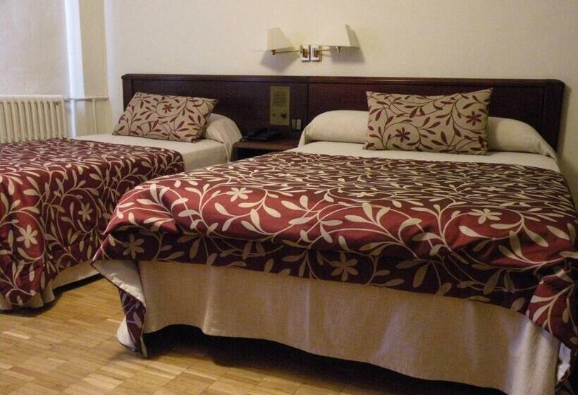 디럭스 룸, Lauria