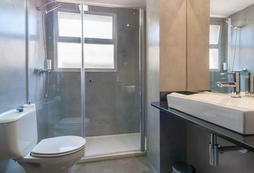 스탠다드 싱글 룸, Lauria