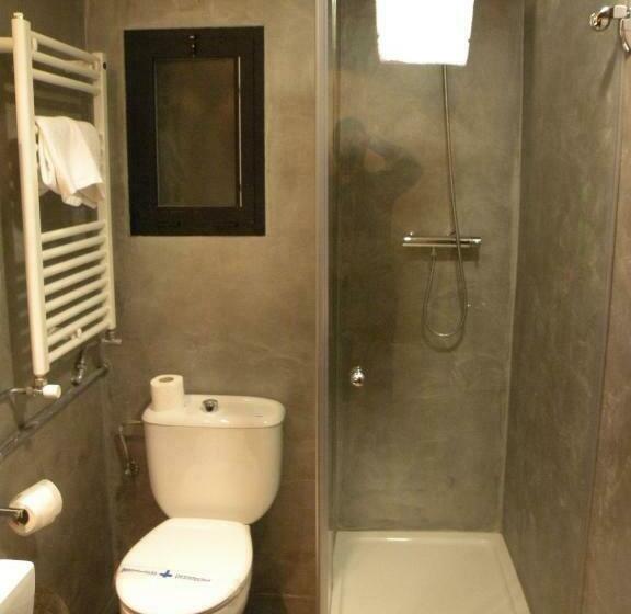 싱글 디럭스 룸, Lauria