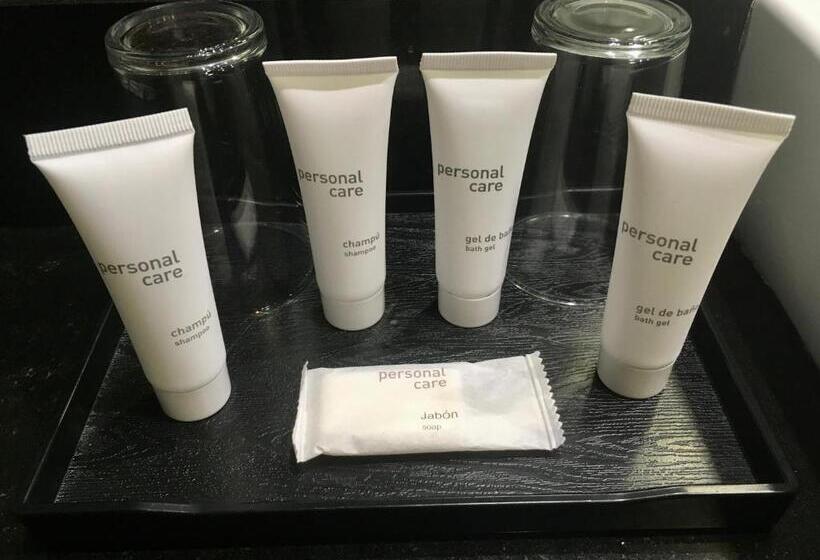 스탠다드 싱글 룸, Lauria