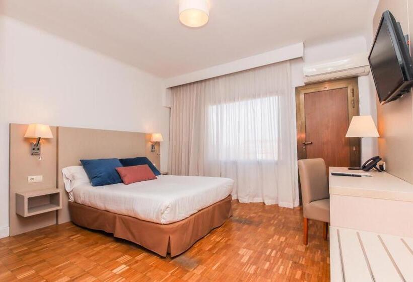 스탠다드 룸, Lauria