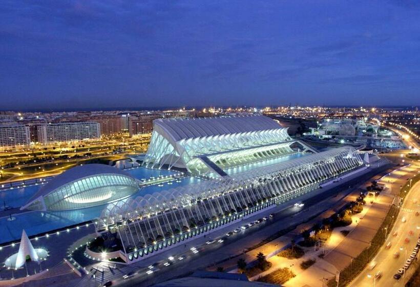 غرفة قياسية فردية, Malcom And Barret