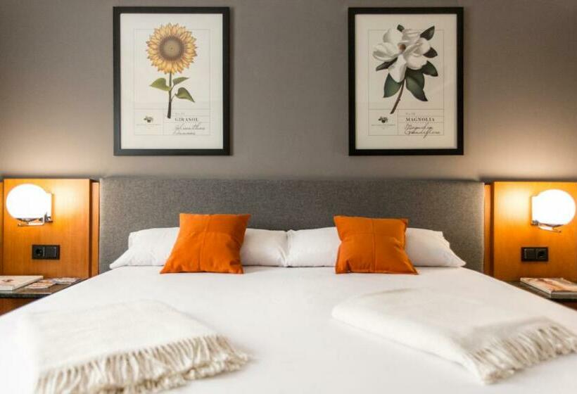 غرفة قياسية, Malcom And Barret