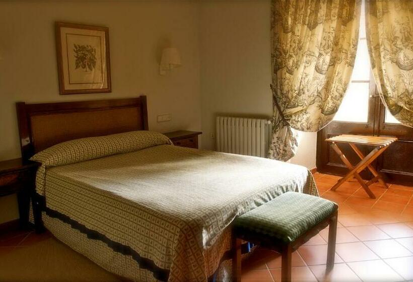 エコノミールーム, Monasterio De Piedra