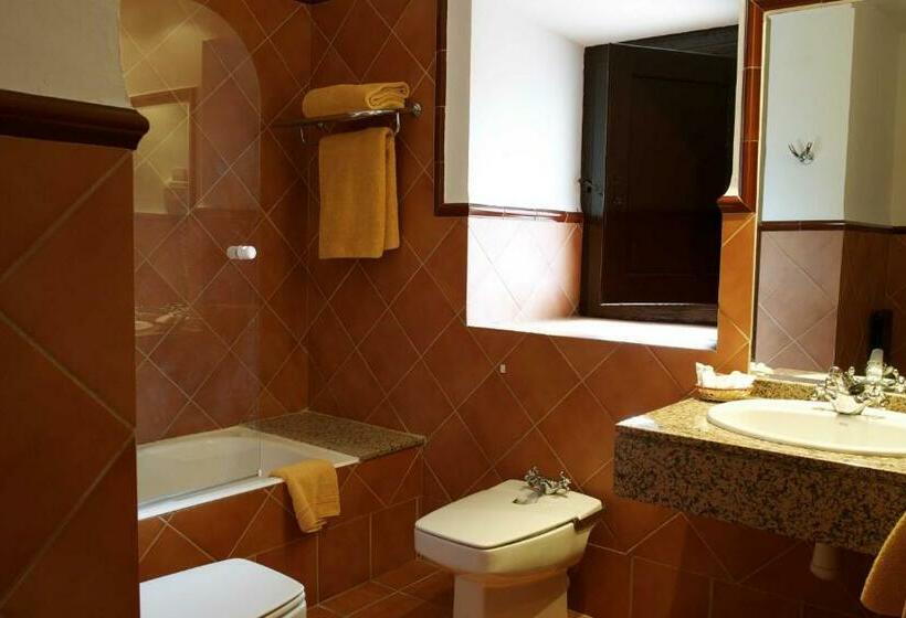 スタンダードルーム, Monasterio De Piedra