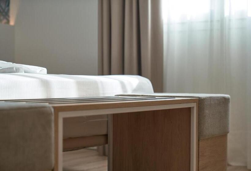 اتاق استاندارد, Monte Triana