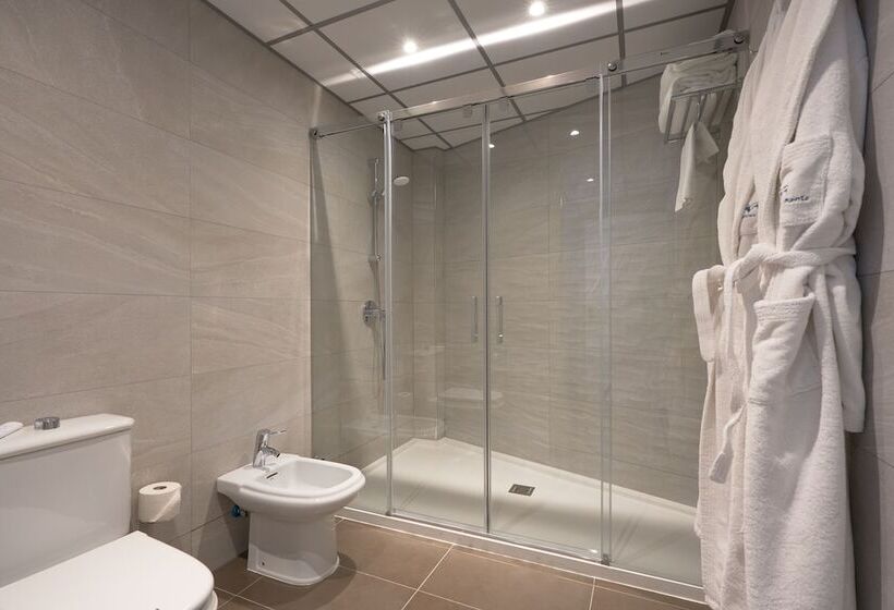 سوییت جونیور, Monte Triana