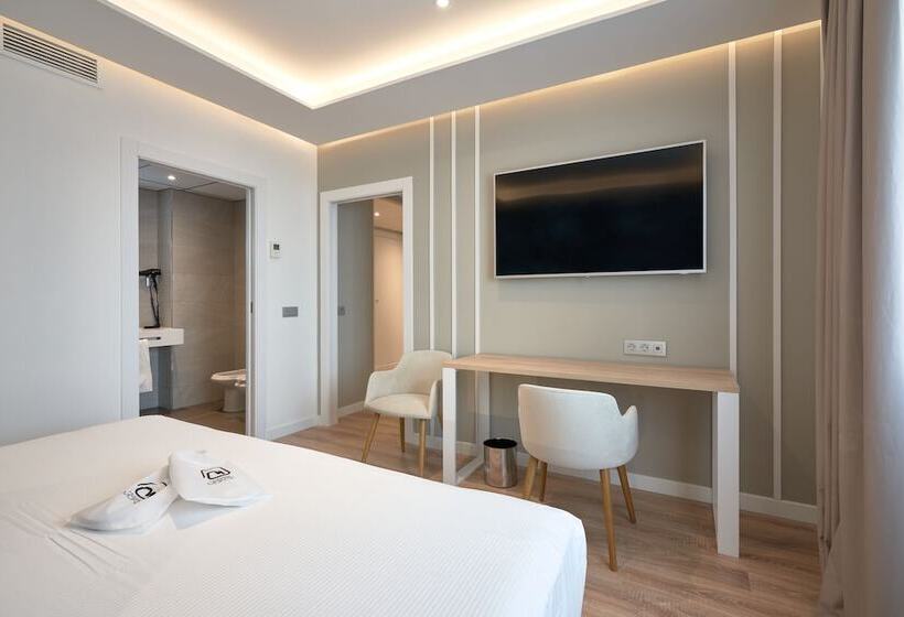 سوییت جونیور, Monte Triana