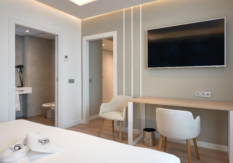 سوییت جونیور, Monte Triana