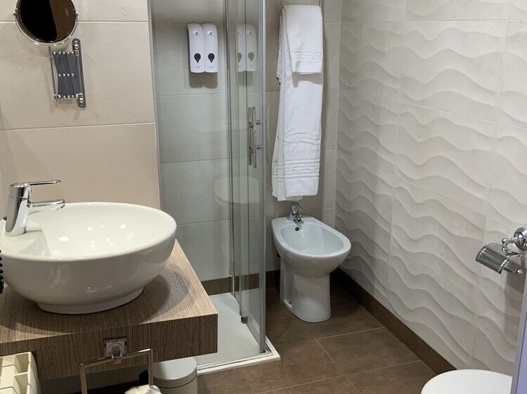 غرفة قياسية فردية, Mozarbez Salamanca