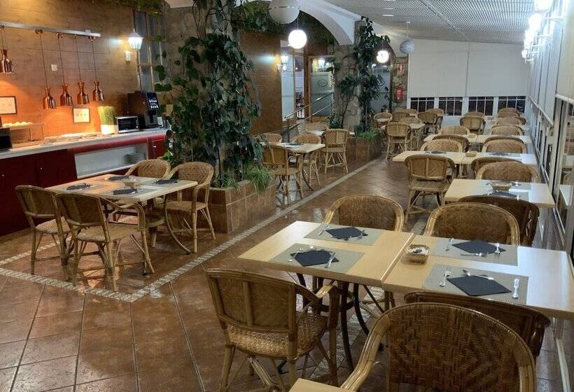 غرفة قياسية فردية, Mozarbez Salamanca