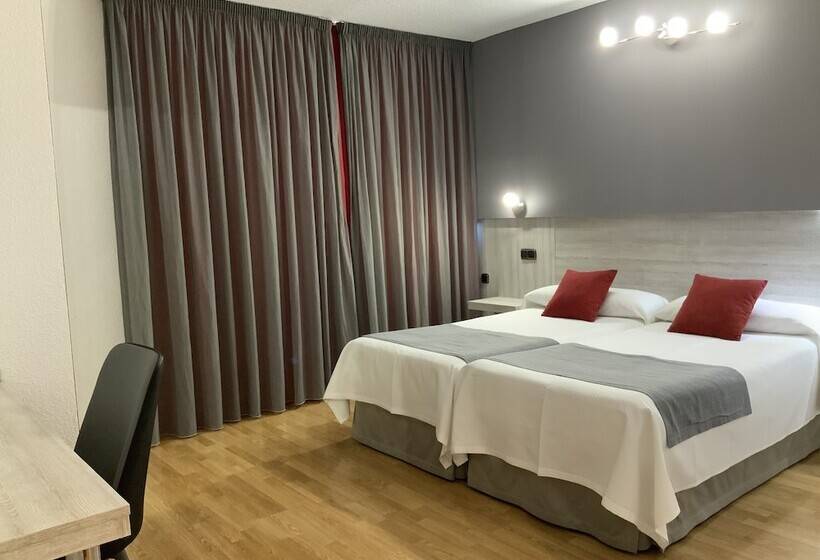 غرفة قياسية فردية, Mozarbez Salamanca