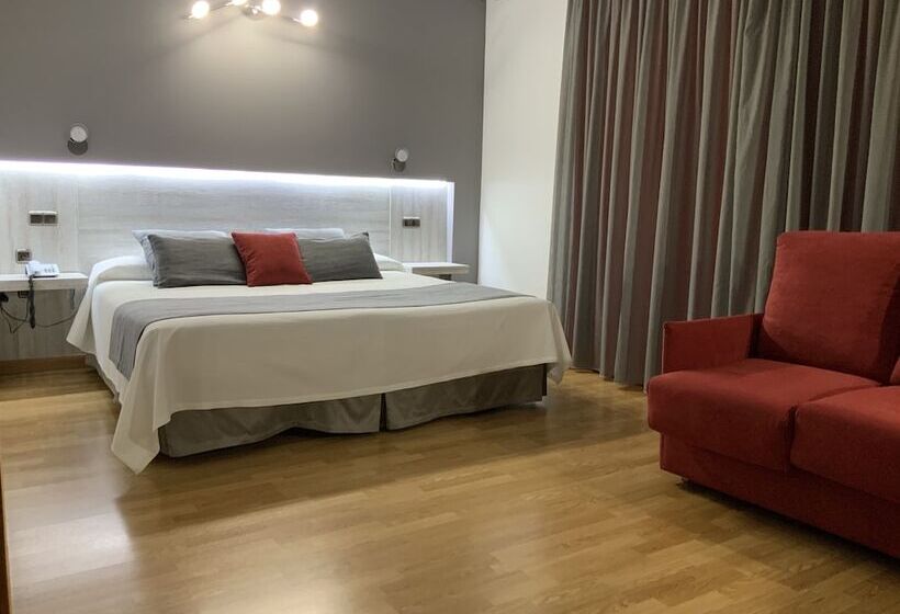 غرفة عائلية, Mozarbez Salamanca