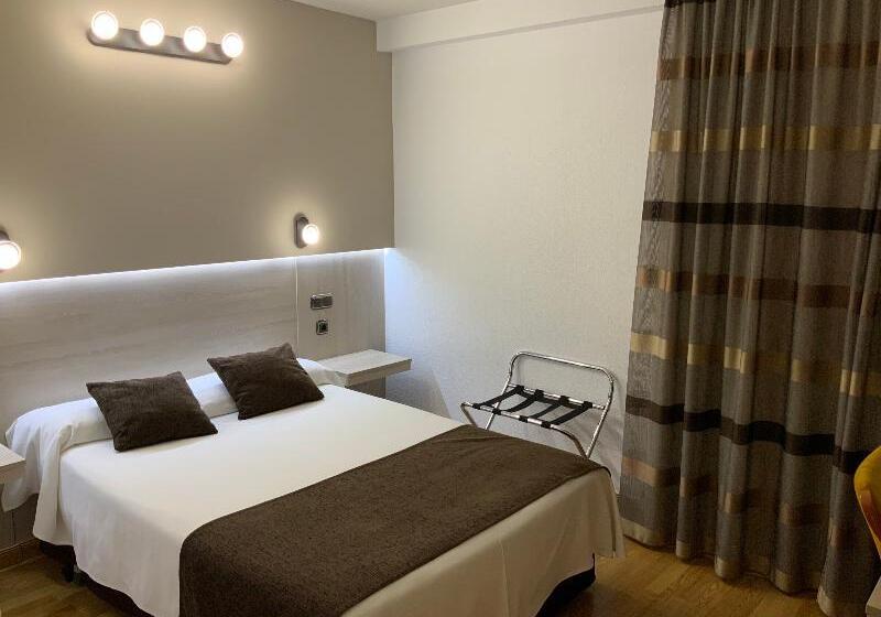 غرفة قياسية, Mozarbez Salamanca