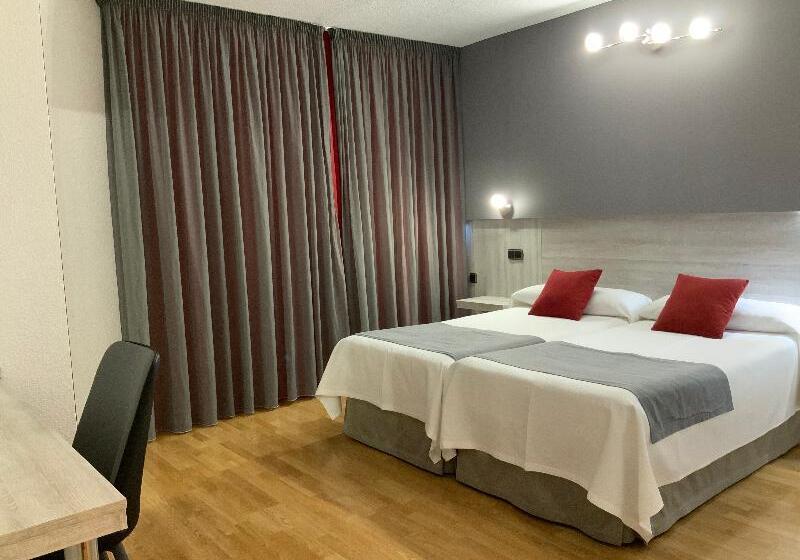 غرفة قياسية, Mozarbez Salamanca