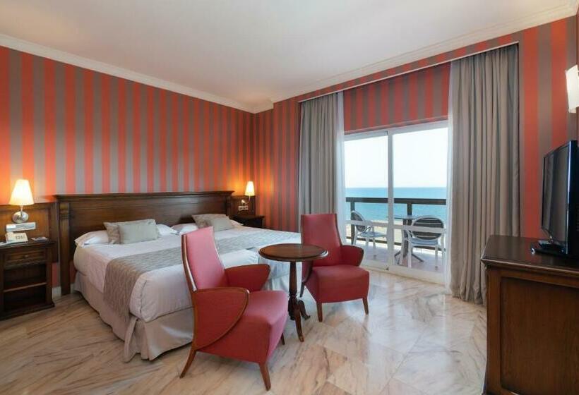 غرفة سوبيريور مطلّة علي البحر, Ms Amaragua