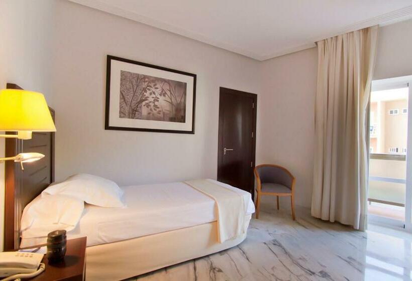 غرفة قياسية فردية, Ms Amaragua