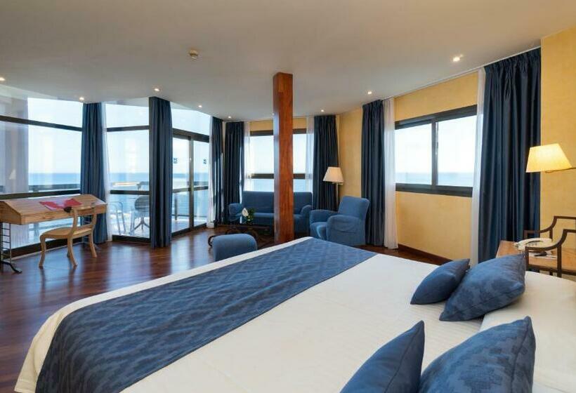 جناح ديلوكس, Ms Amaragua